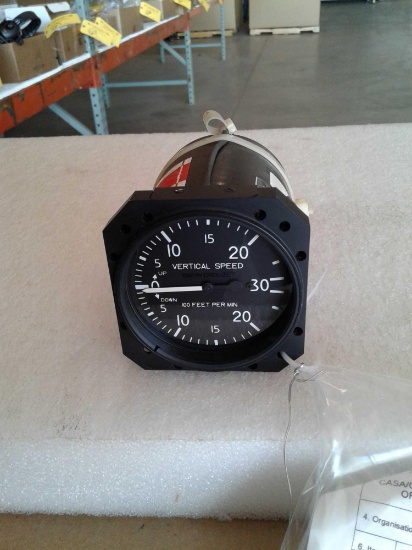 VERTICAL SPEED INDICATOR 38210-394 (TESTED)