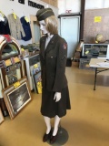 MANNEQUIN WITH FEMALE US ARMY AIR CORPS ENLISTED DRESS UNIFORM WITH HAT, WIG & SHOES (NO SHIRT OR