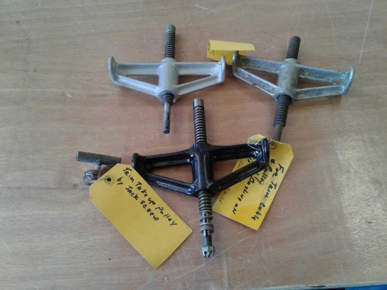 PIPER TRIM YOKE & SCREW ASSYS