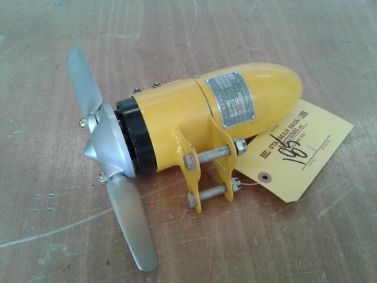 WIND GENERATOR WITH MOUNT