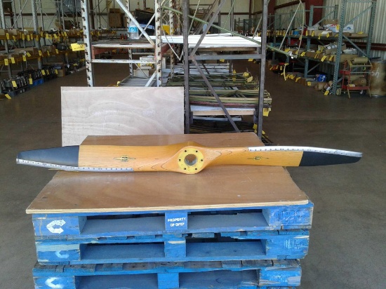 FLOTTORP 69" WOOD PROPELLER MODEL 69A46E