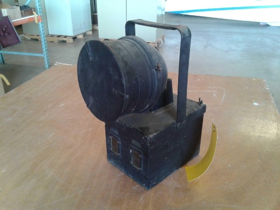 U.S.N. SIGNAL LIGHT