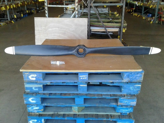 MCCAULEY 71" FIXED PITCH PROPELLER CF7148