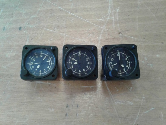 WALKMAN 8 DAY CLOCKS W-33-7590-10 (WORKING CONDITION)