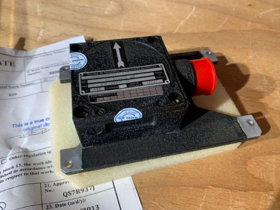 SFIM ACCELEROMETER 418-00241-001 (INSPECTED)