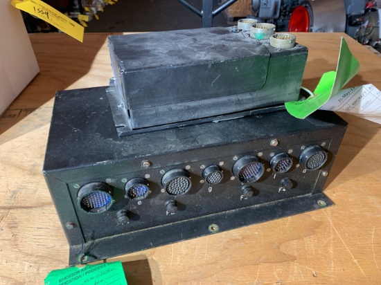 (LOT) NAV SWITCHING BOX CRN6-83-1 & AUTOPILOT RELAY BOX 330A63-9255-07