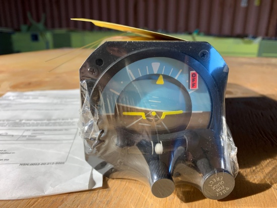 RC ALLEN ATTITUDE GYRO 102-0050-01 (OVERHAULED)