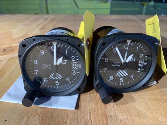 UNITED ALTIMETER 5934P-3A.83 (OVERHAULED)