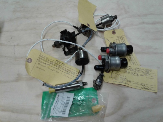 TRANSDUCER APTE-560-1000-200G, OIL PRESSURE TRANSMITTERS 45AS86825-5 & PRESSURE TRANSDUCERS