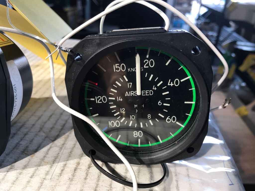 UNITED AIRSPEED INDICATORS 8000/206-075-725-001 (NEW WITH BELL ...