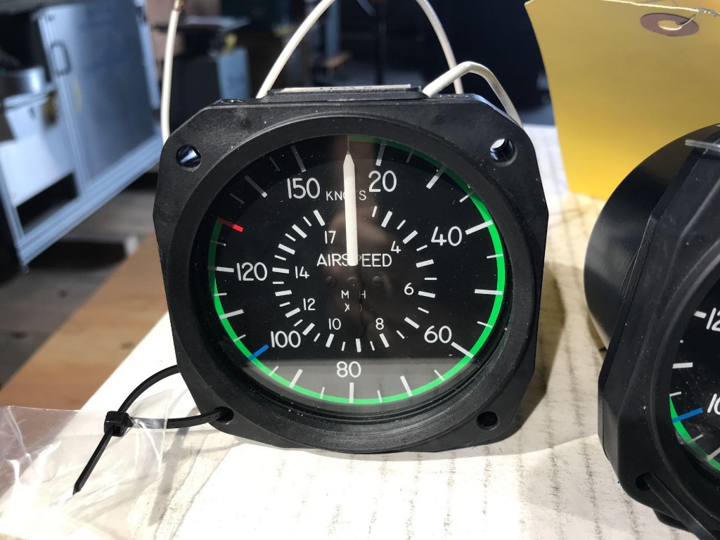 UNITED AIRSPEED INDICATORS 8000/206-075-725-001 (NEW WITH BELL ...