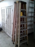 6' FIBERGLASS STEP LADDERS