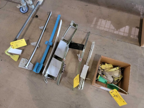 LOT 206 DOOR HANDLES & MISC