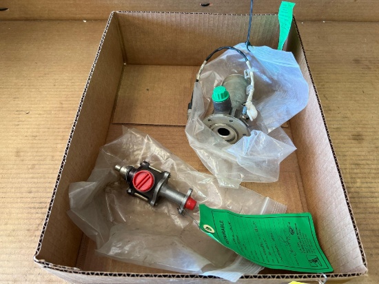 FUEL BOOST PUMP 1C45-5 & CHECK VALVE 0210145040 (BOTH NEED REPAIR)