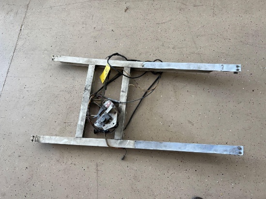 CARGO HOOK & MOUNT