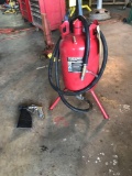 CENTRAL PNEUMATIC 20 LB ABREASIVE BLASTER, 60 - 125 PSI