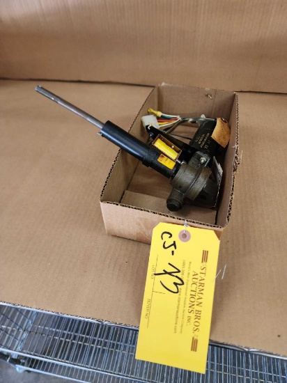 PIPER FLAP ACTUATOR (APPEARS NEW, NO PAPERWORK)