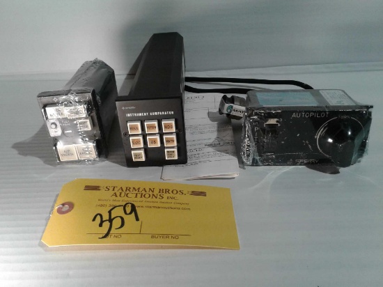 SPERRY CM-200 INSTRUMENT COMPARATOR 2594732-200 (REPAIRED) & SPZ 200 CONTROLLERS 4011026-902 &