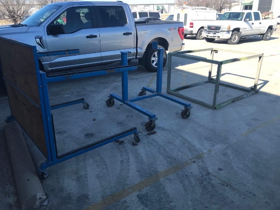 LOT OF CARTS