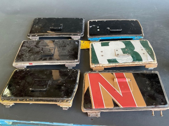 LOT OF COWL DOORS