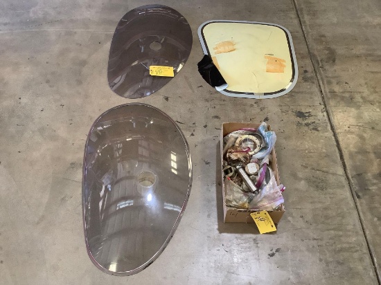 LOT OF 369 WINDOWS & INV. SOME SCRAPES AND CRACKS