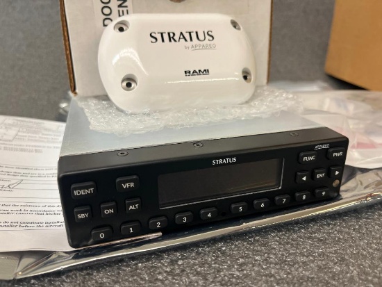 NEW APPAREO STRATUS ESG ADS-B TRANSPONDER KIT W/ANTENNA, RACK, CONNECTORS 153010-000050 (UNIT PN: