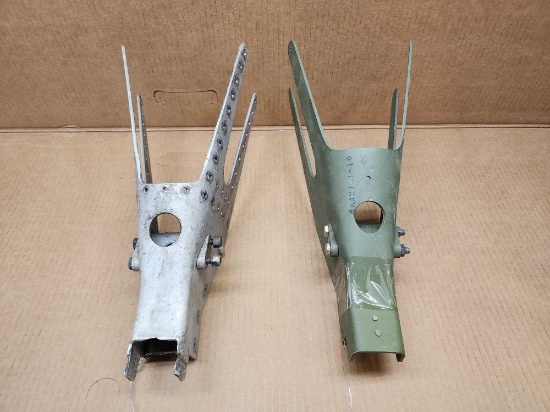 PAIR OF L-19 TAIL SPRING MOUNTS (1 APPEARS NEW)