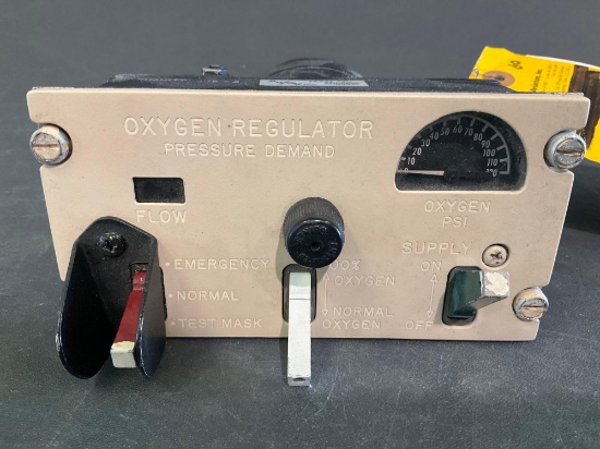 OXYGEN REGULATOR PANEL 15830-3