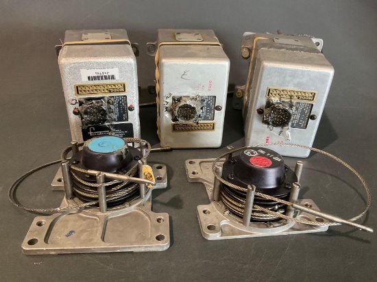 KING KA-372 AUTOPILOT SERVOS WITH MOUNTS