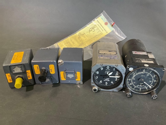 LOT OF ALTIMETERS & ENCODERS