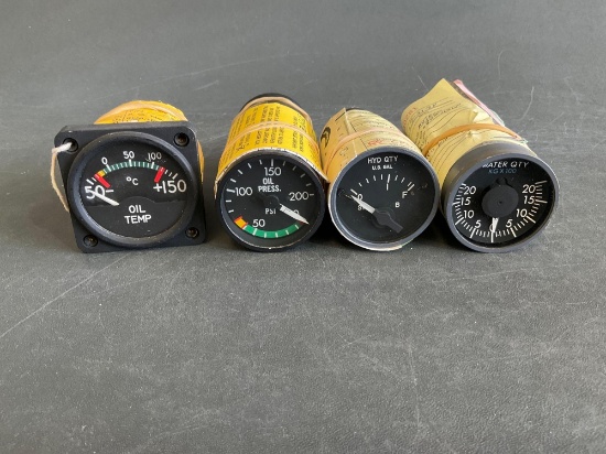 OIL TEMP IND 159SCF106-13 (OH) OIL PRESSURE S208-5 (OH) WATER IND 1061-1 & HYD QTY B712-4