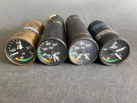 (4) OIL PRESSURE GAUGES
