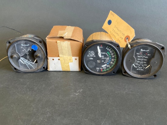 LOT OF FUEL FLOW & AMP METER (SOME DAMAGED)