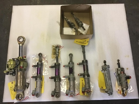 A300 ACTUATORS & SERVO CONTROLS (1) 31055-150, (2) A2727114900000, (1) A27374705004J, (1)