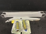 B767/B747/MD80 LINK ASSYS & BOLTS (1) 161T1180-3, (1) 161T1180-4, (1) 5935346-503, (1) 65B14972-1