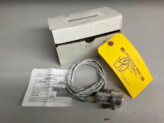 NEW WHELEN TAIL STROBE ASSY 01-077024-25