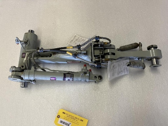 NLG DRAG BRACE (1) 16400-105 & RETRACTION ACTUATOR (1) 16520-101