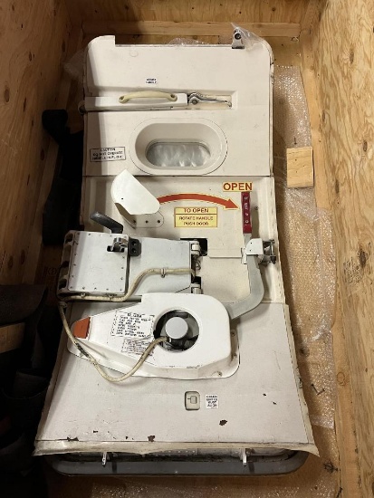SERVICE DOOR 601R38302-91