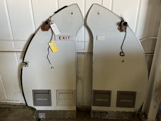 (LOT) LH & RH FORWARD WINDSCREENS (NO TRACE/PPW)