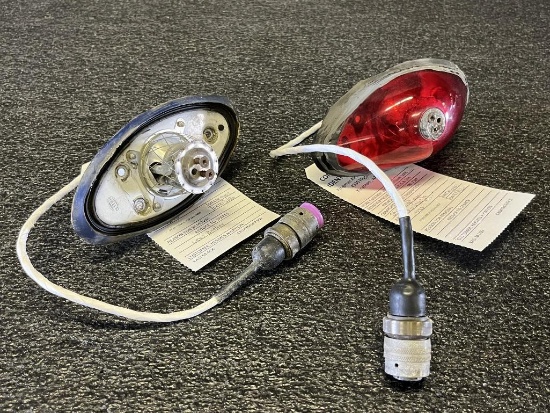 HELLA STROBE LIGHTS 2LA002760-39 (1-MISSING LENS)