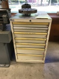 LISTA CABINET CONTAINING LATHE TOOLING & 4 JAW CHUCK