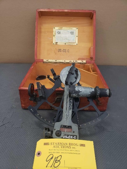 LEUPOLD SEXTANT WITH CASE