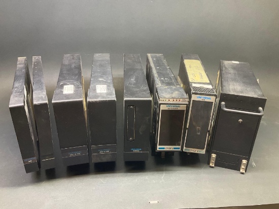LOT OF UNIVERSAL AVIONICS