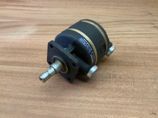 AIRBORNE 200CW-6 DRY VAC PUMP (APPEARS NEW/OVERHAULED BUT NO PAPERWORK)