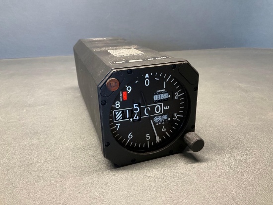ENCODING ALTIMETER 24929-532 (OVERHAULED/CHC TAG ONLY)