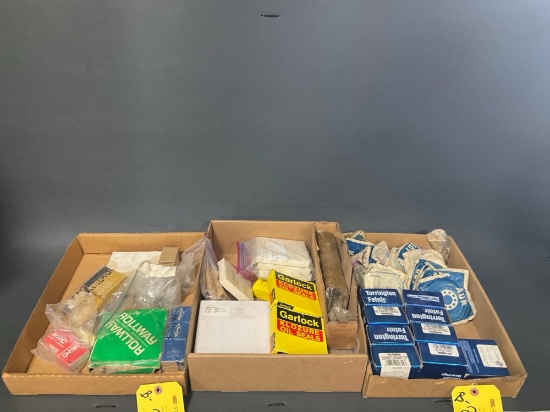 BOXES OF BEARINGS & SEALS DHS651-164-15, AGN15E, ECD009-11, 28NBC2040YZP, DHS-651-132-63, ETC