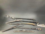 (LOT) 204 WINDSHIELD WIPER ARMS 204-070-907-3 & UNKNOWN