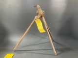 TRIPOD ASSY 205-060-105-1