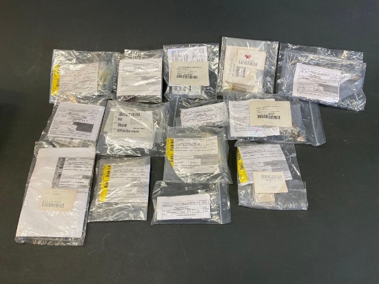 (LOT) SPECIALTY BOLTS & NUT PLATE WITH CESSNA CERTS S3468-15, S3461-86, 130909B154, S3461-50 & -73,