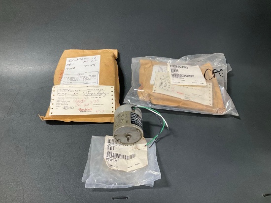 (LOT) KING AIR MOTOR 100-384040-3 & (2) NEW LANDING GEAR MOTOR KITS 101-3069-1S